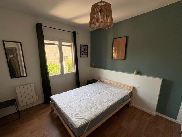 Appartement 4 pièces, 86 m² à louer à Bordeaux 33000