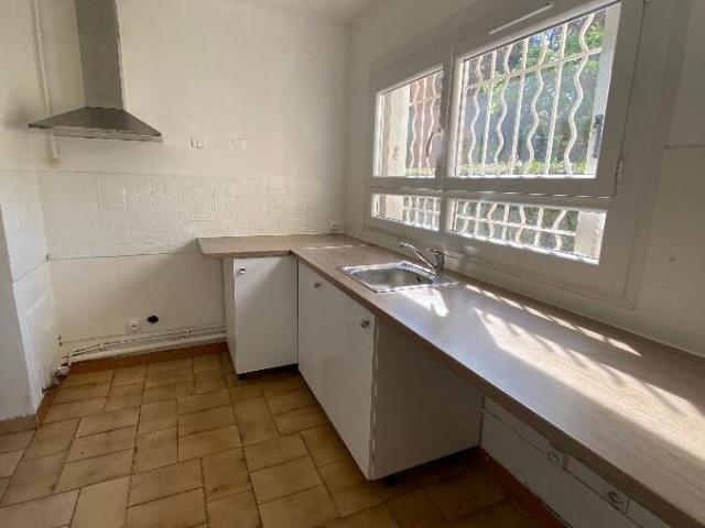 Appartement 4 pièces, 86 m² à louer à Plan de Cuques 13380