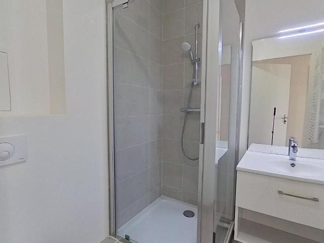 Appartement 4 pièces, 86 m² à louer à Saint Ouen sur Seine 93400