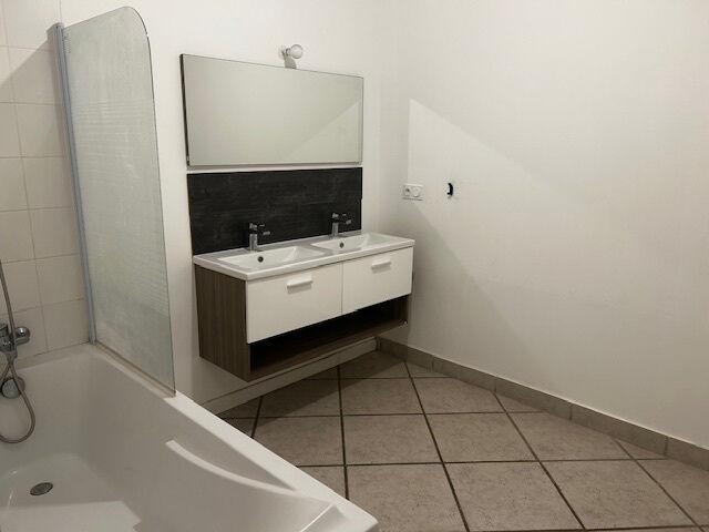 Appartement 4 pièces, 88 m² à louer à La Coucourde 26740