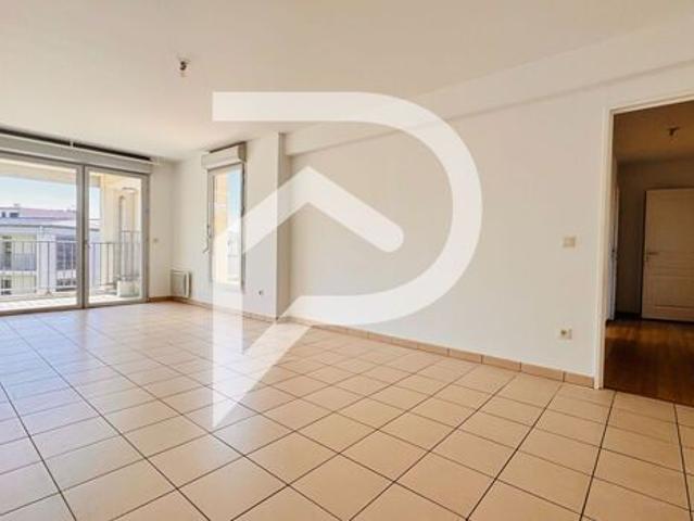 Appartement 4 pièces 88m2 REIMS 1 230 euros
