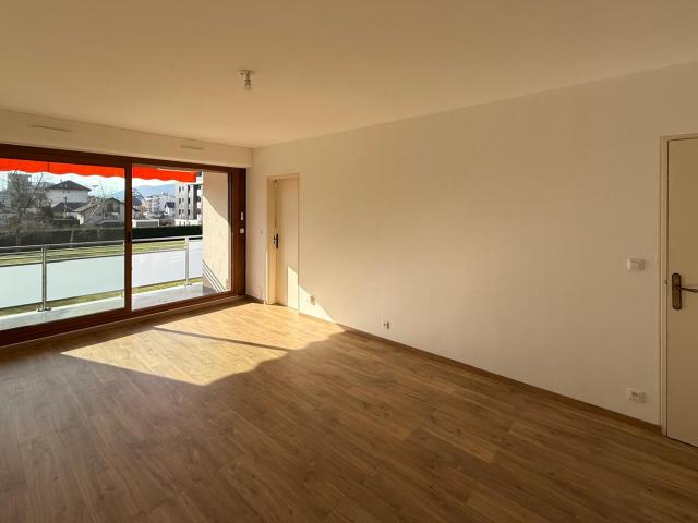Appartement 4 pièces, 93 m² à louer à Ambilly 74100