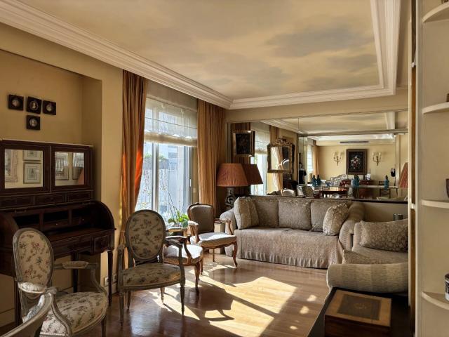 Appartement 4 pièces, 93 m² à louer à Paris 15 75015