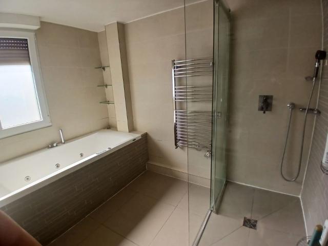 Appartement 4 pièces, 93 m² à louer à Saint Cloud 92210