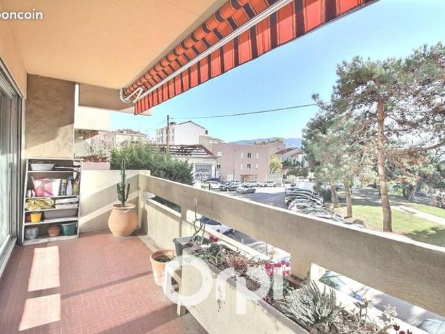 Appartement 4 pièces 93 m²