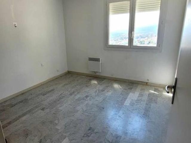 Appartement 4 pièces, 90 m² à louer à Bastia 20200