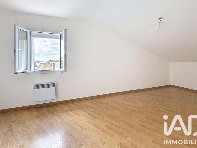 Appartement 4 pièces, 90 m² à louer à Courçon 17170