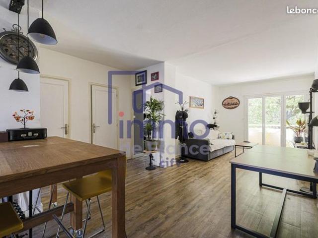 Appartement 4 pièces 90 m²