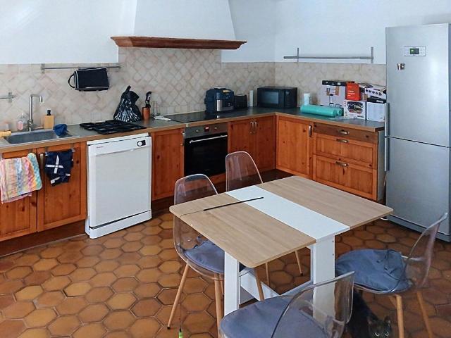 Appartement 4 pièces, 91 m² à louer à Le Val 83143