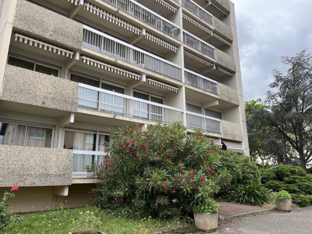 Appartement 4 pièces, 91 m² à louer à Lyon 8 69008