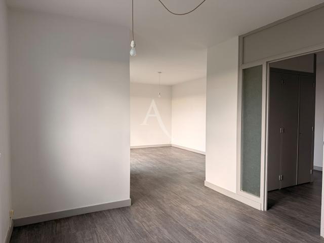 Appartement 4 pièces, 91 m² à louer à Rochefort 17300