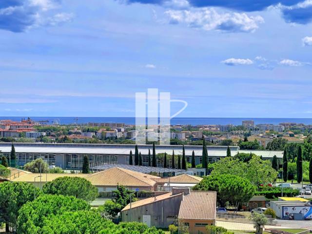 Appartement 4 pièces 92 m2 dernier étage vue jusqu'à la mer