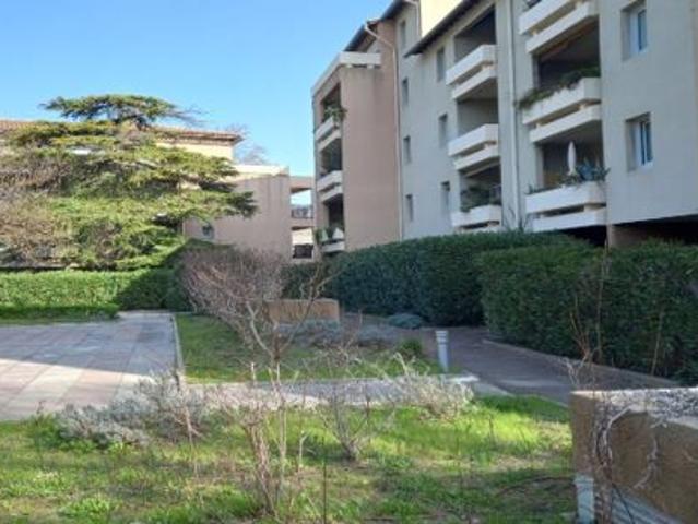 Appartement 4 pièces, 92 m² à louer à Avignon 84000