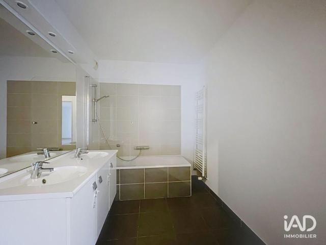 Appartement 4 pièces, 92 m² à louer à Marseille 5 13005