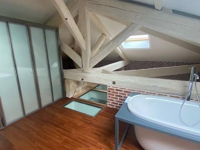 Appartement 4 pièces, 92 m² à louer à Nîmes 30000