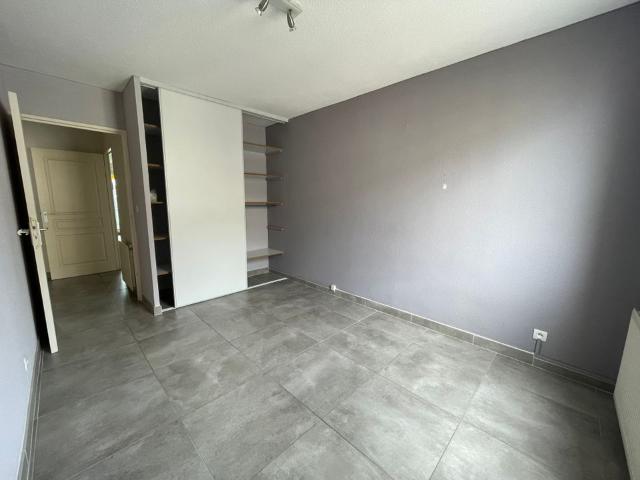 Appartement 4 pièces, 92 m² à louer à Nîmes 30000