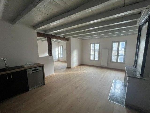 Appartement 4 pièces, 92 m² à louer à Sainte Foy la Grande 33220