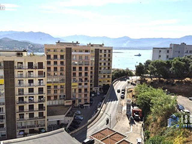 Appartement 4 pièces 92 m²