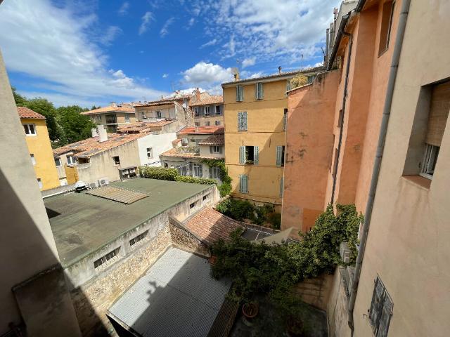 Appartement 4 pièces, 97 m² à louer à Aix en Provence 13100