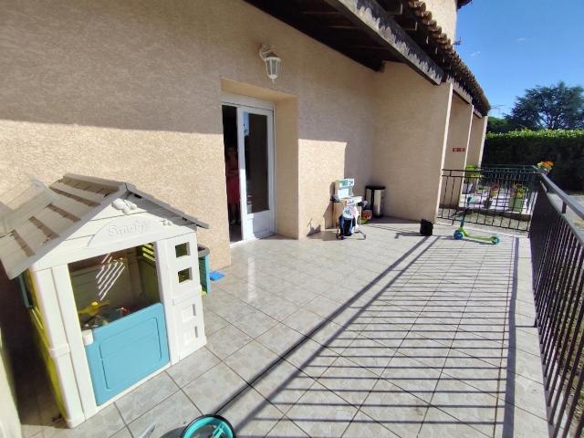 Appartement 4 pièces, 97 m² à louer à Chuyer 42410