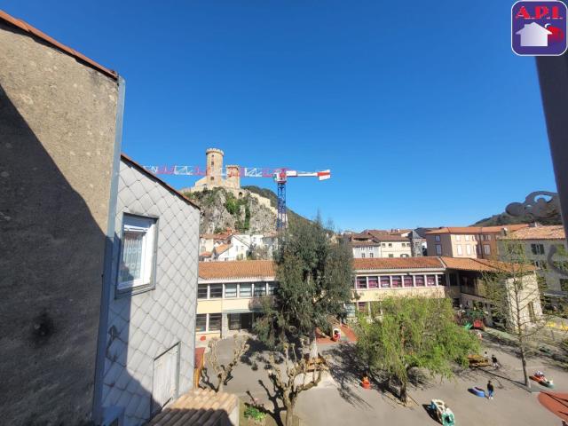 Appartement 4 pièces, 97 m² à louer à Foix 09000