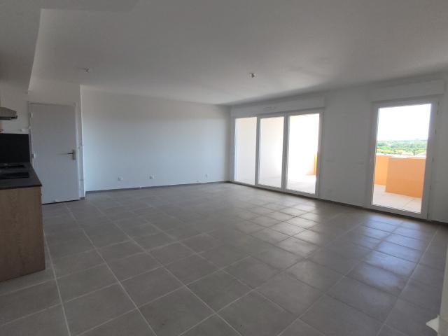 Appartement 4 pièces, 97 m² à louer à Istres 13800