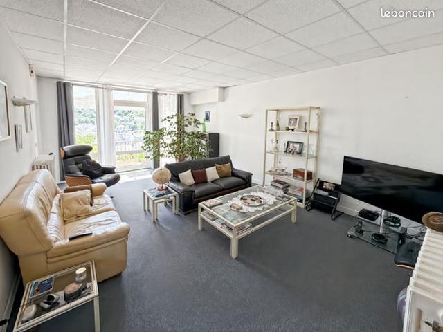 Appartement 4 pièces 97 m²