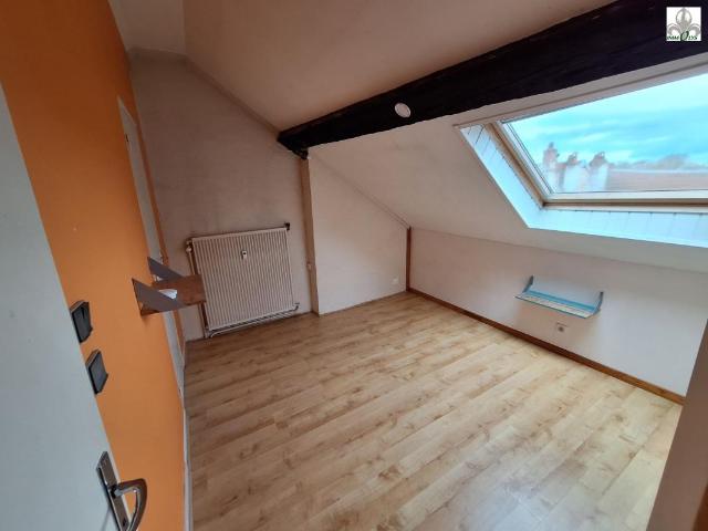 Appartement 4 pièces, 94 m² à louer à Besançon 25000