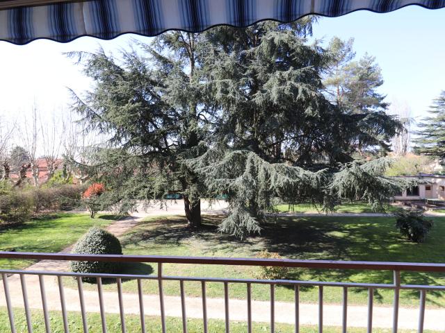 Appartement 4 pièces, 94 m² à louer à Champagne au Mont d'Or 69410