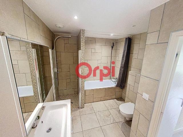Appartement 4 pièces, 94 m² à louer à Feigères 74160