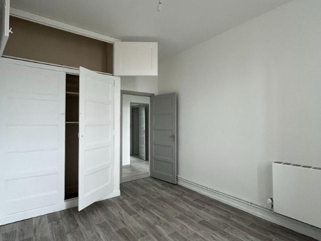 Appartement 4 pièces, 94 m² à louer à Le Pouzin 07250