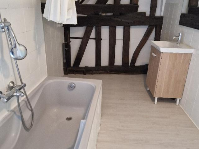 Appartement 4 pièces, 94 m² à louer à Sézanne 51120