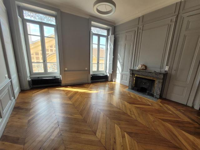 Appartement 4 pièces 94 m²