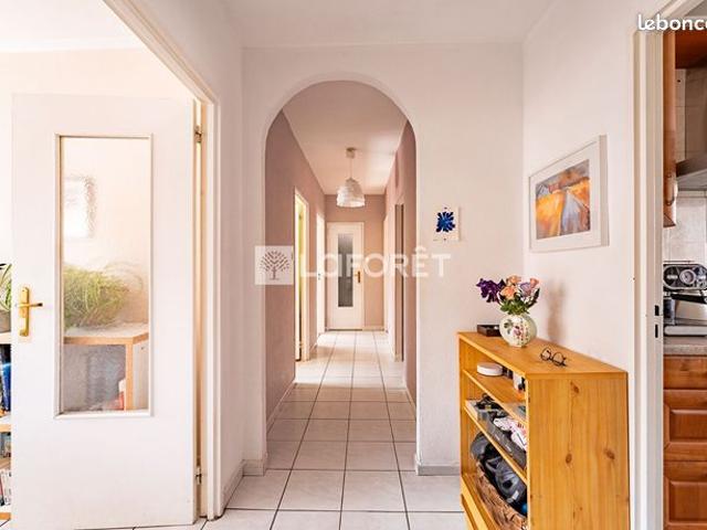 Appartement 4 pièces 94 m²