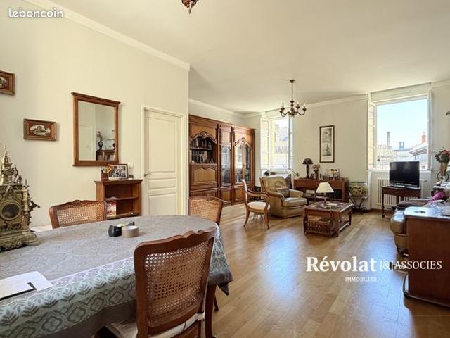 Appartement 4 pièces 94 m²