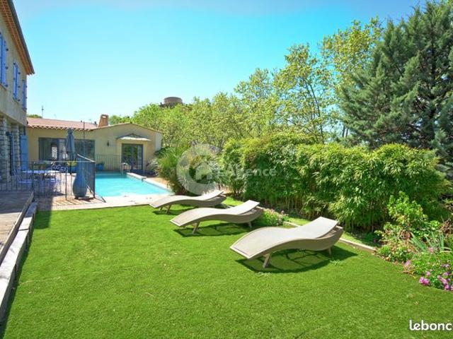 Appartement 4 pièces 94 m²