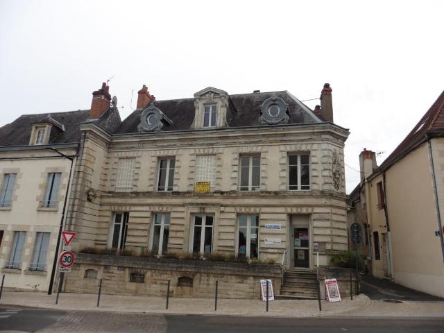 Appartement 4 pièces, 95 m² à louer à Cosne Cours sur Loire 58200