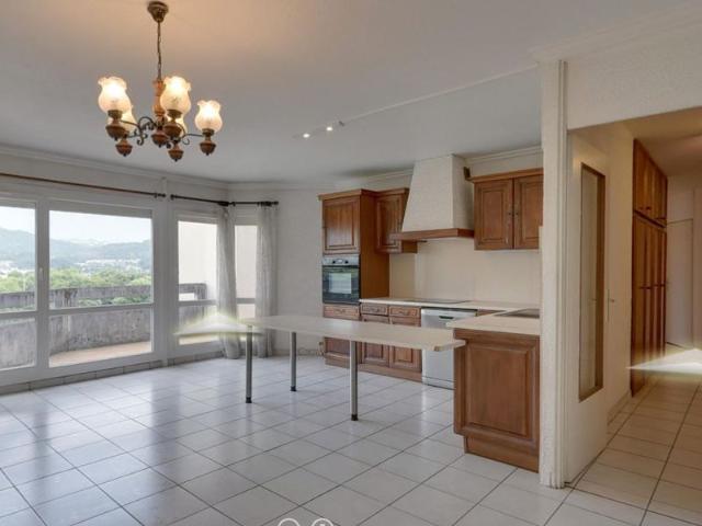 Appartement 4 pièces, 95 m² à louer à Échirolles 38130