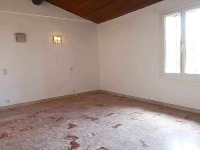 Appartement 4 pièces, 95 m² à louer à La Fare les Oliviers 13580