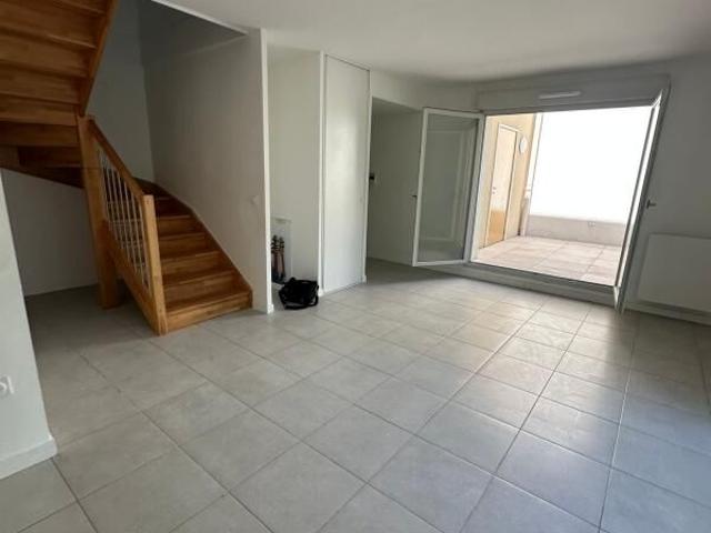 Appartement 4 pièces, 98 m² à louer à Brignais 69530