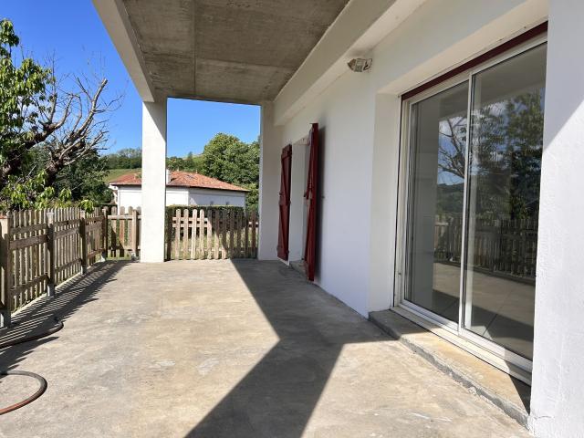 Appartement 4 pièces, 98 m² à louer à Mendionde 64240