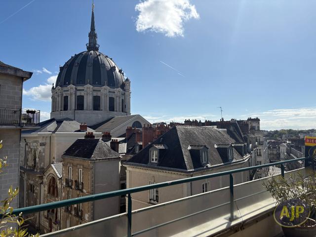 Appartement 4 pièces, 98 m² à louer à Nantes 44000