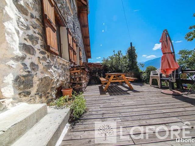 Appartement 4 pièces 98 m²