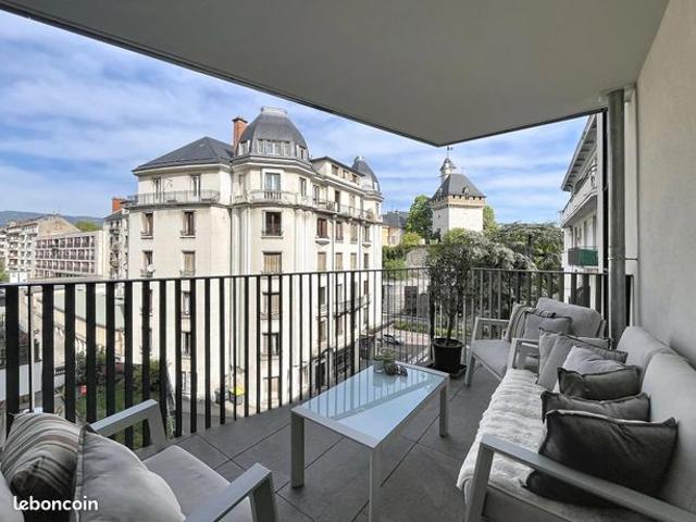 Appartement 4 pièces 98 m²