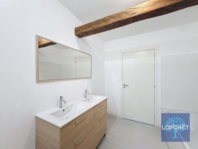 Appartement 4 pièces, 99 m² à louer à Saint Amand les Eaux 59230