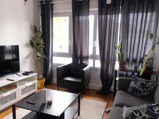 Appartement 4 pièces 9 m²