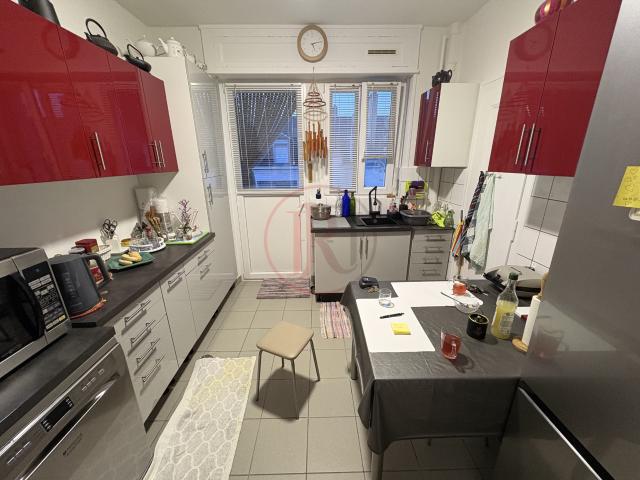 Appartement 4 pièces 106 m2 Vendu avec locataire en place