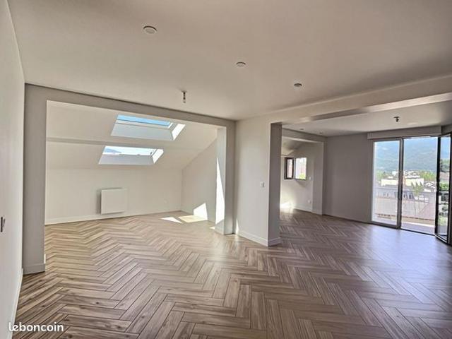 Appartement 4 pièces 100 m²