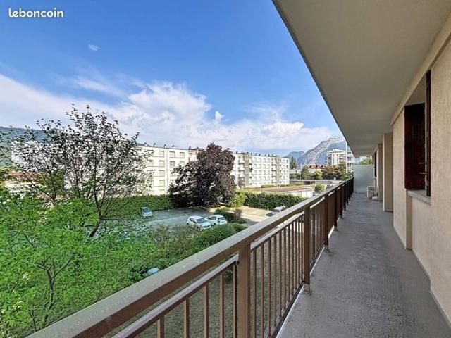 Appartement 4 pièces 100 m²