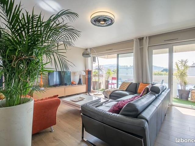 Appartement 4 pièces 100 m²